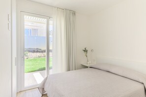 Premium Apartment | 1 bedroom, iron/ironing board, free WiFi, bed sheets - Capo Falcone Charming Apartments (Stintino)