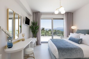 7 bedrooms, blackout curtains, iron/ironing board, travel cot