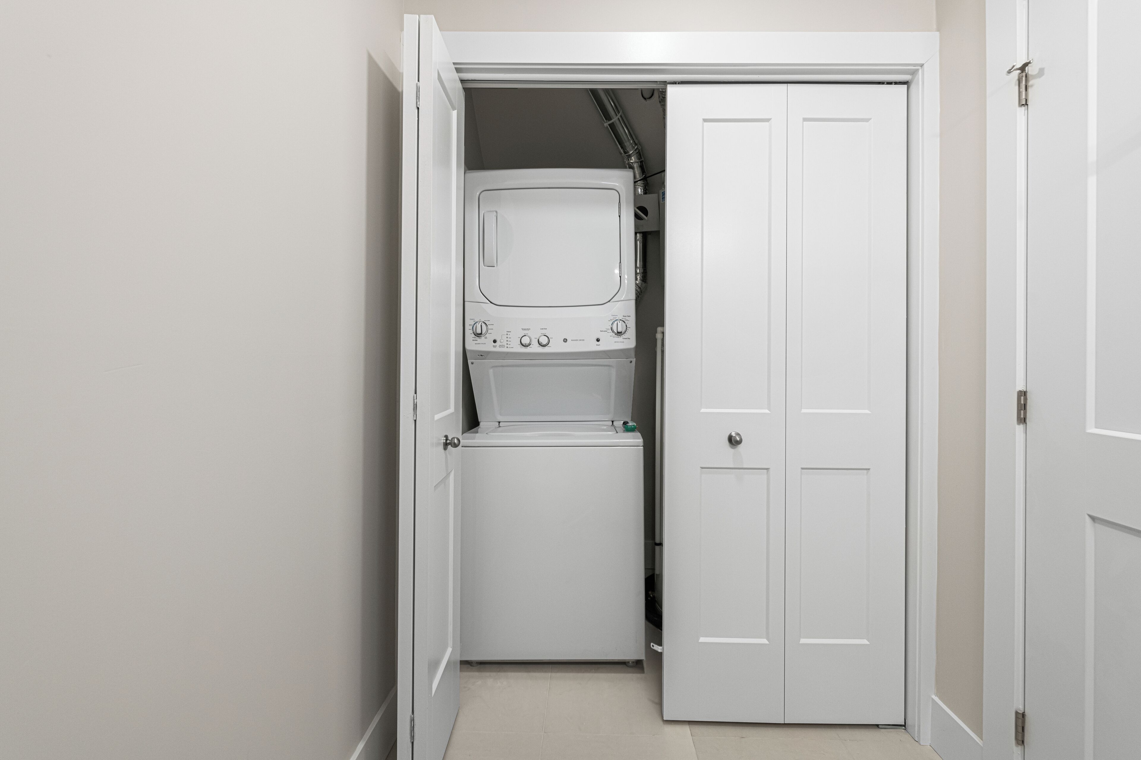 city apartment | laundry