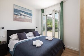 4 soverom, strykejern/-brett, wi-fi og sengetøy