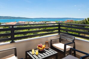 Property grounds - Four Bedroom Apartment (Kaštel Sućurac)