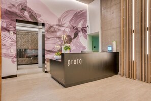 Lobby - Crisp Kendall Square Studio w/ Gym, W/D by MIT, MGH & River (Cambridge)