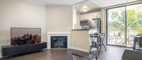 TV, fireplace, stereo