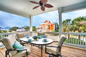 تناول الطعام بالخارج