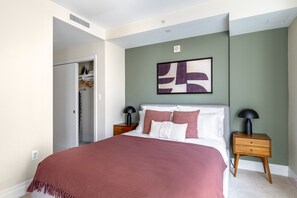 1 Schlafzimmer, BĂŒgeleisen/BĂŒgelbrett, WLAN, BettwĂ€sche