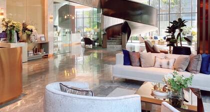 Siamese Exclusive Queens