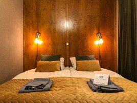 Habitación estándar doble | Decoración individual, escritorio, espacio para trabajar con un portátil