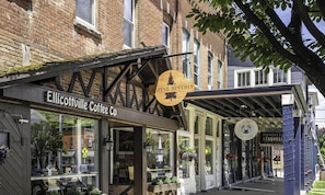 A street view with a coffee shop named 'Ellittville Coffee Co.' and a bistro named 'Alpine Bistro.'