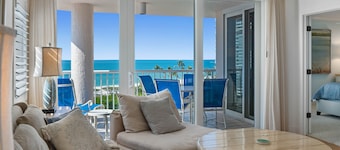 The Club at Naples Cay 501