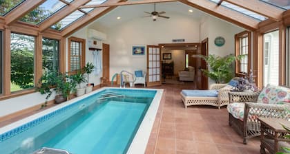 Peaceful Suite in a farm setting-20 mins to ocean-Unit 4- Abbott Brook Inn