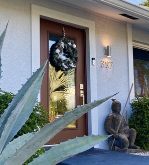 Exterior detail - Entire house located a walk or bike ride from bonita and barefoot beach! (Bonita Springs)