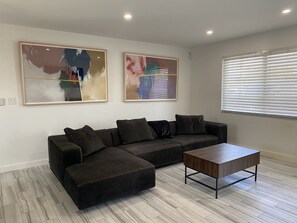 Smart TV, fireplace - Entire house located a walk or bike ride from bonita and barefoot beach! (Bonita Springs)