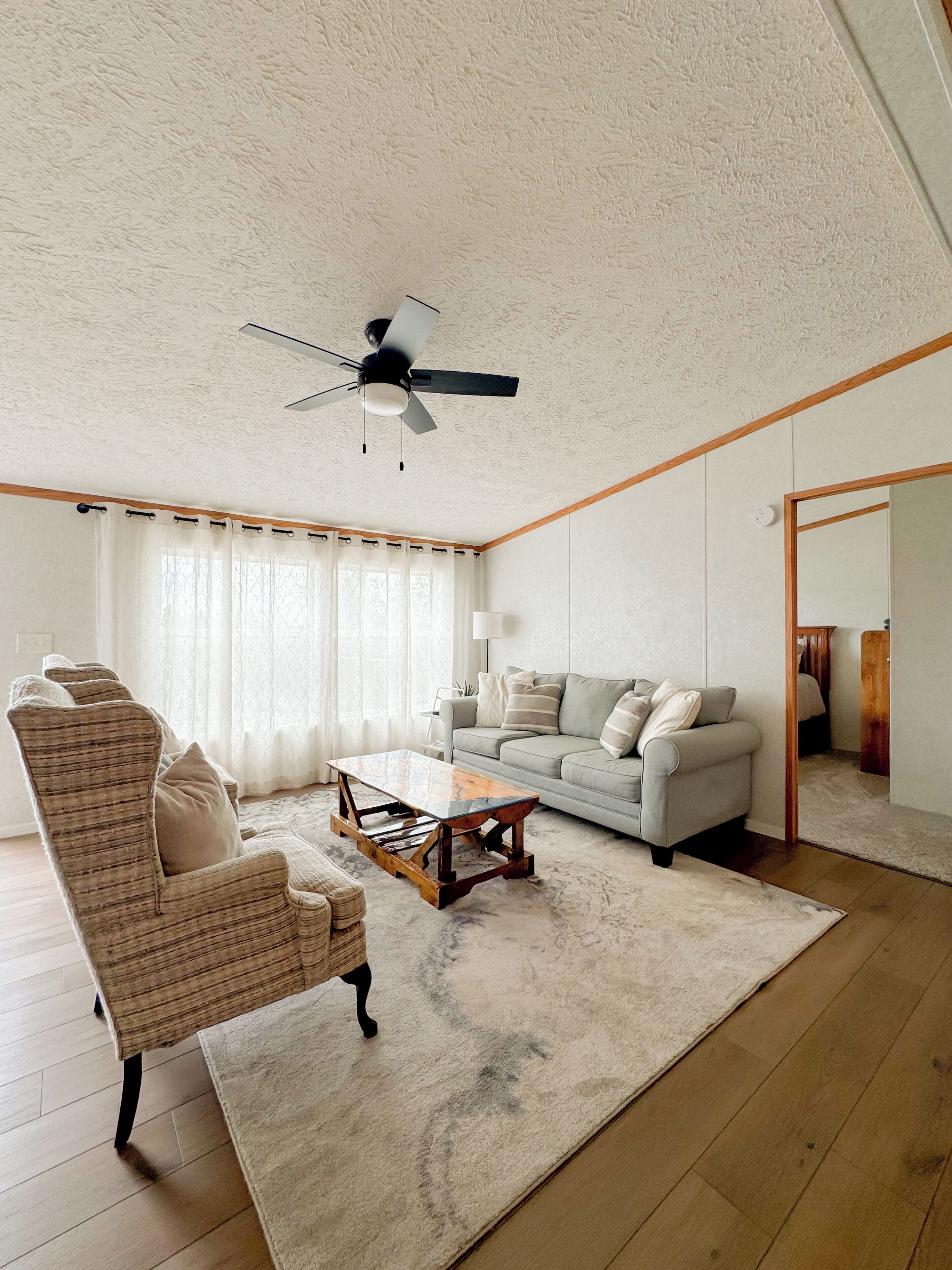Riverside Cottage W/ 70' Private Dock - 5 Minutes From Town! - Michigan
