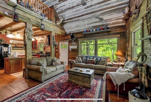 Nantahala River front cabin adjoining National Forest