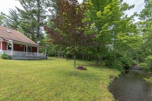 Property grounds - Cozy Vermont Lodge |Hot Tub||Stream | Private | Wifi | SatTV, Beautiful Waterfront Vermont Retreat (Bennington)