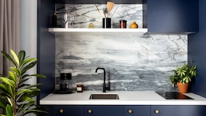 Studio (Locke) | Cuisine privée | Réfrigérateur, micro-ondes, plaque de cuisson, lave-vaisselle