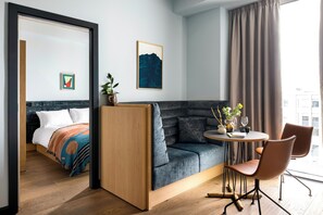 Suite, 2 chambres | Coin séjour