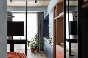 Locke Studio | In-room safe, desk, laptop workspace, blackout curtains