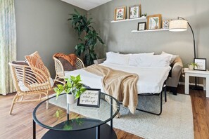 3 bedrooms, desk, iron/ironing board, travel cot - •Gameroom!•Air Hockey•Arcade•NFLX•WIFI•Boardgames (Watauga)