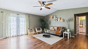 Una Smart TV, videojuegos, Netflix, Hulu