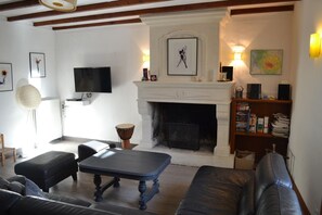 Smart TV, fireplace, table tennis, books - HAMMOCK AND MACAROONS 16 PERS SWIMMING POOL AND NORDIC BATH (Échallat)