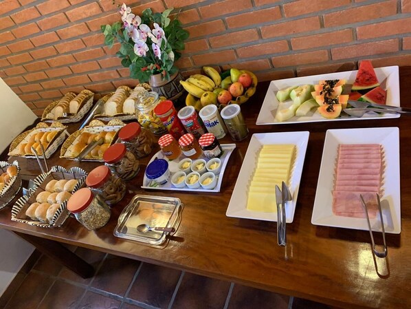 Desayuno buffet incluido todos los días