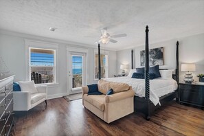 4 camere, una scrivania, ferro/asse da stiro, culla da viaggio