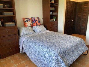 1 غرفة نوم ومكتب ومكواة/لوح كي وواي فاي