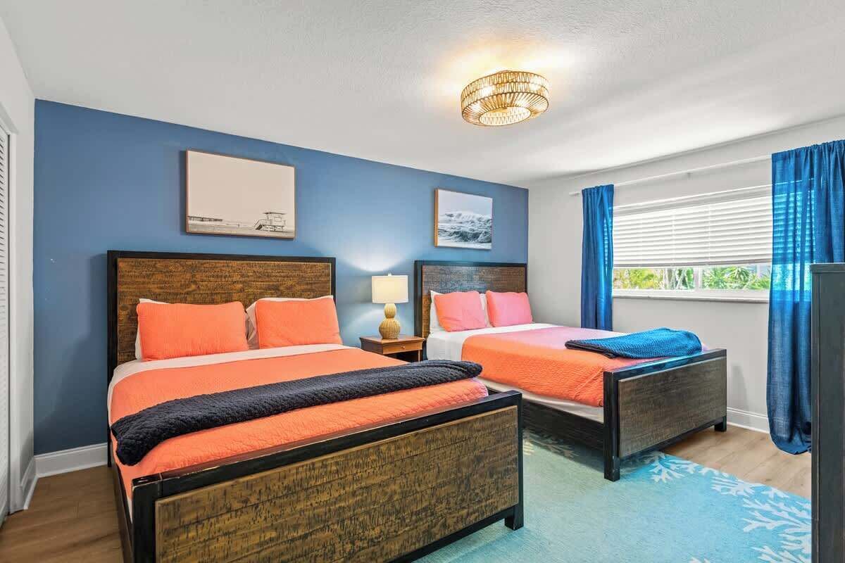 4 bedrooms, iron/ironing board, free WiFi, bed sheets
