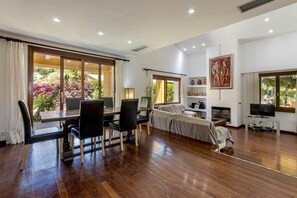 Dining - Villa Formosa, One of the most loved properties. Impressive garden (Cala Sant Vicenç)