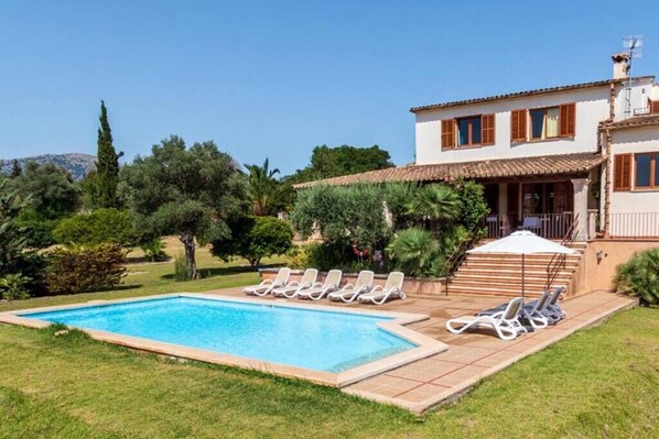 Pool - Villa Hostalet,  Spaciousness and nature near the golf course (Pollença)