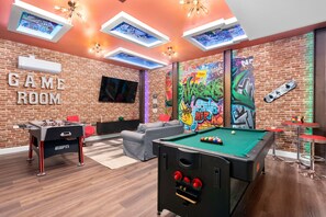 Spielezimmer