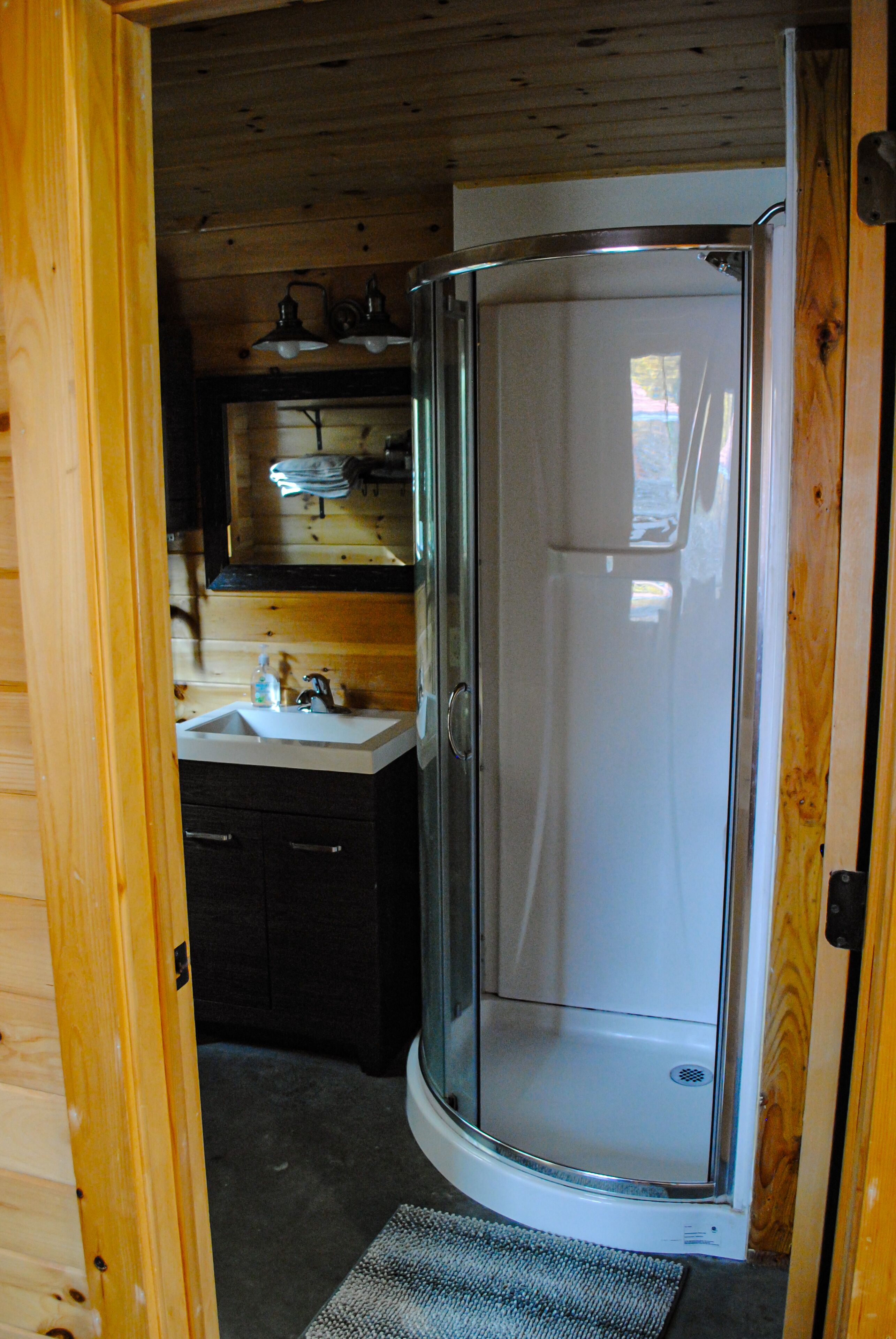 Towels, soap, shampoo, toilet paper