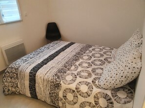 2 bedrooms, iron/ironing board, WiFi, bed sheets - house 2 bedrooms 1 bathroom 4 people (Pornic)