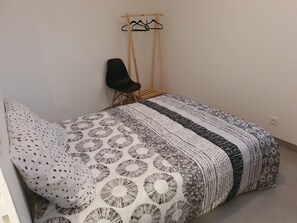 2 Schlafzimmer, Bügeleisen/Bügelbrett, kostenloses WLAN, Bettwäsche