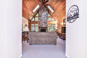 Smart TV, fireplace, DVD player