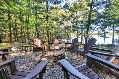 Secluded YEAR ROUND home on Little St. Germain Lake!