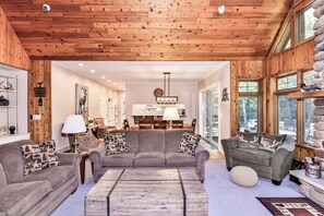 Smart TV, fireplace, DVD player