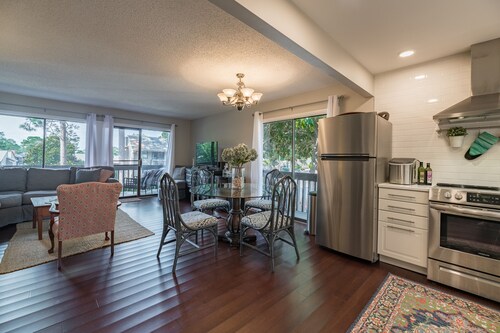 Newly Renovated Lakeview Condo Complex First Floor Oasis!