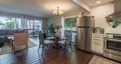 Newly Renovated Lakeview Condo Complex First Floor Oasis!