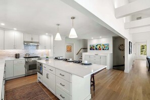 Fridge, microwave, oven, stovetop - Complete Reno, Private Beach, Panoramic Water View! (Eastham)