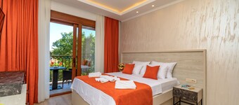 Luxury Apartments Queen - Double Studio with Pool