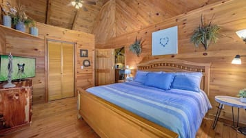 2 bedrooms, iron/ironing board, travel cot, WiFi