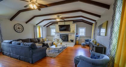 "Modern 6BR Pocono Lake View Home Near Attractions W Balcony”