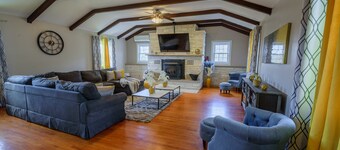 "Modern 6BR Pocono Lake View Home Near Attractions W Balcony”