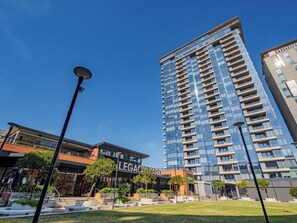 Exterior - Umhlanga Arch - Ocean Views, Queen Size Bed, Free Wifi (Umhlanga)