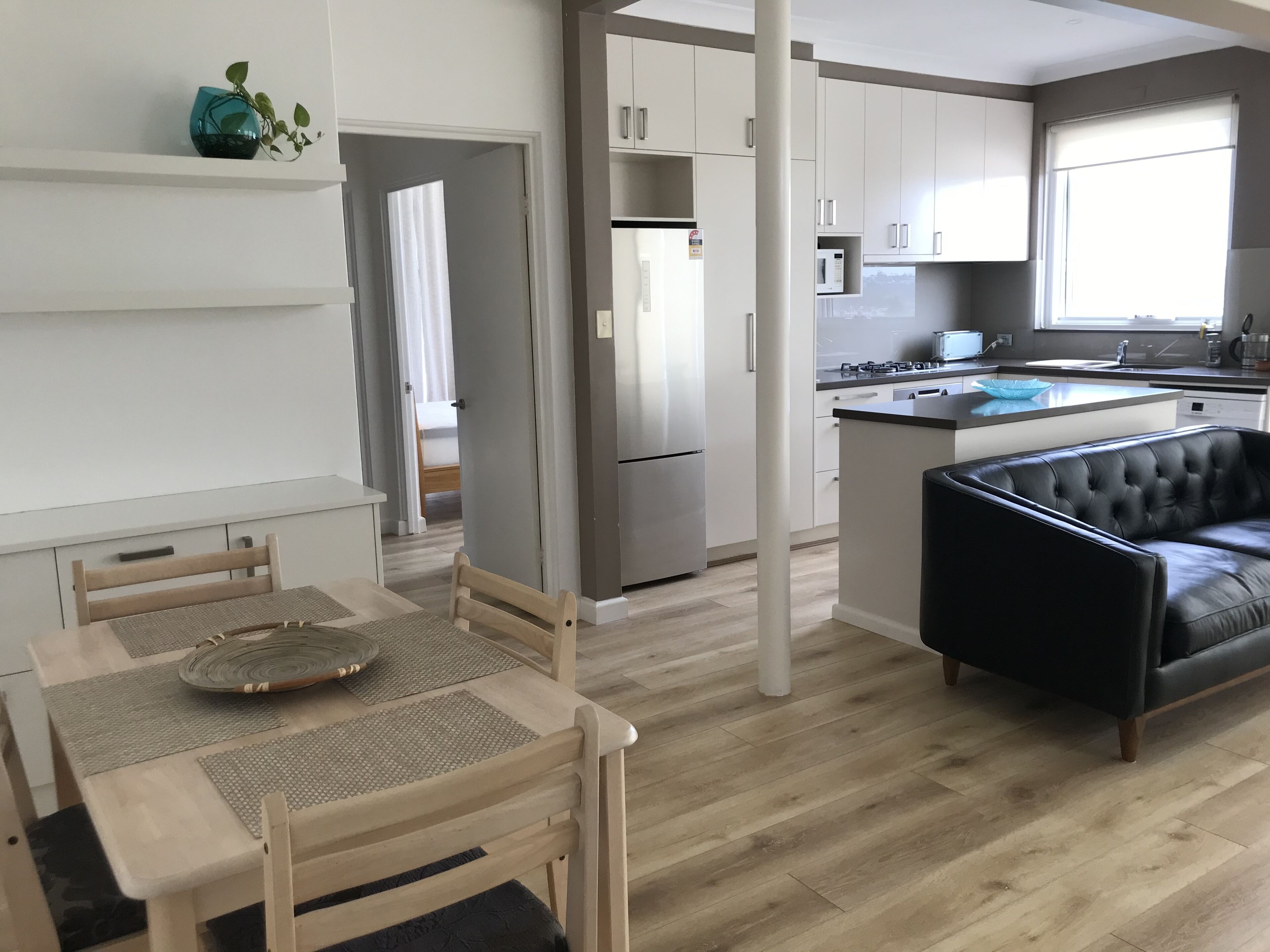 Waterfront apartment with stunning views over Manly beach — image 18