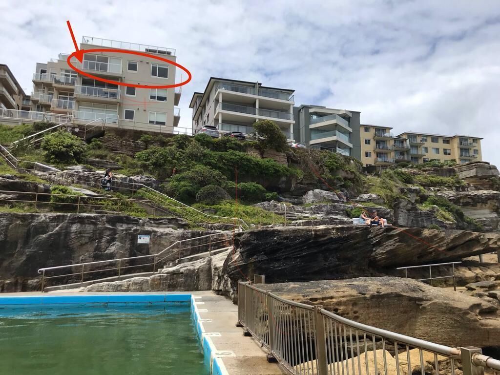 Waterfront apartment with stunning views over Manly beach — image 2