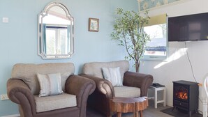 Living area - Twit Too Woo - UK6760 (Cenarth, near Newcastle Emlyn)