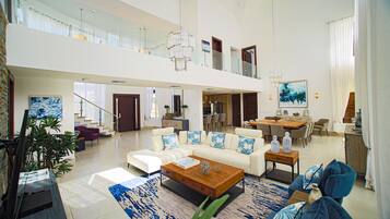 Smart TV, DVD player, table tennis, stereo